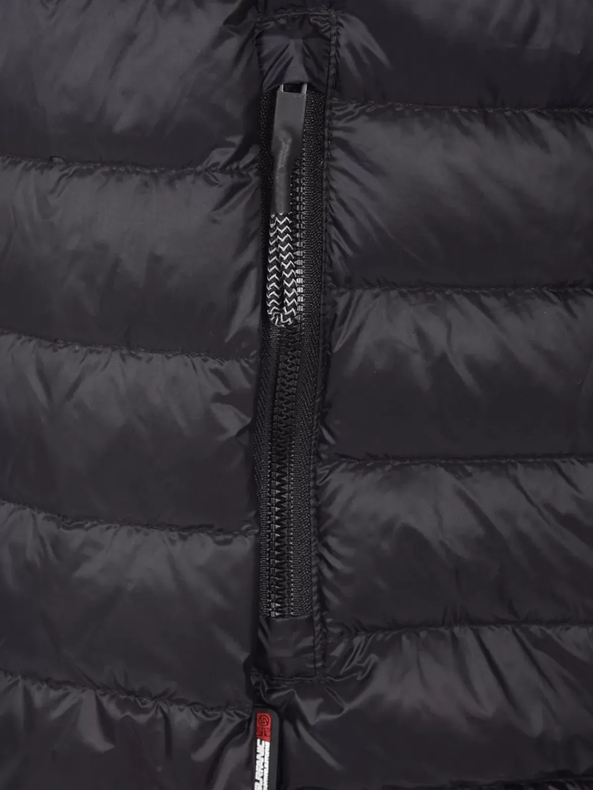 Atom Gilet